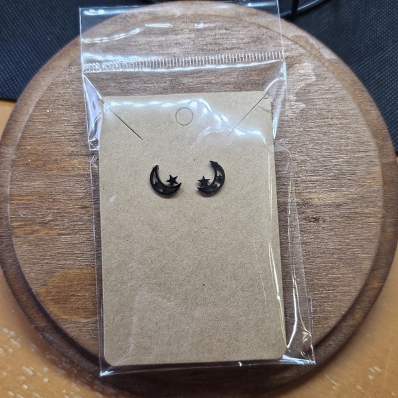 NWT Black Crescent Moon & Stars Stud Earrings - Picture 8 of 11